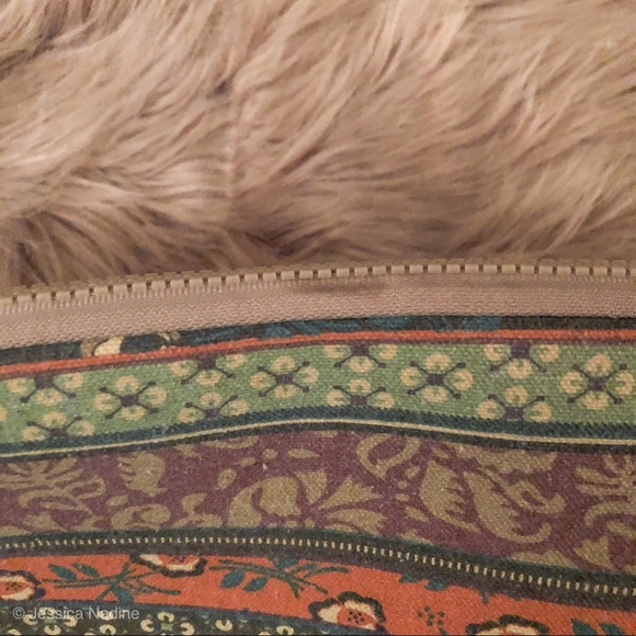 SOLD - Neoprene Bohemian Pattern Laptop Case - Picture 5 of 8